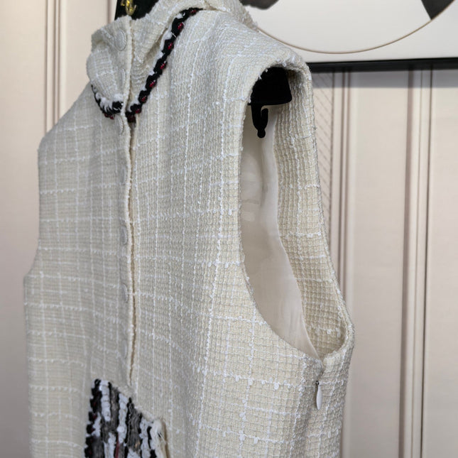 CHANEL 25S SLEEVELESS HOODED DRESS 418