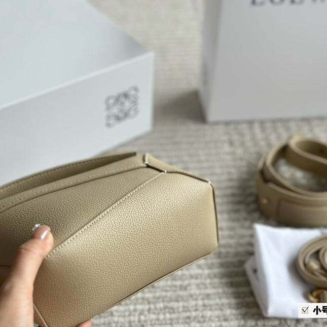 LOE MINI 18 PUZZLE BAG IN DARK CREAM CALFSKIN