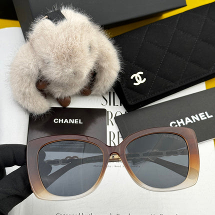 SQUARE SUNGLASSES CH25801 IN ACETATE HEART CHAIN METAL