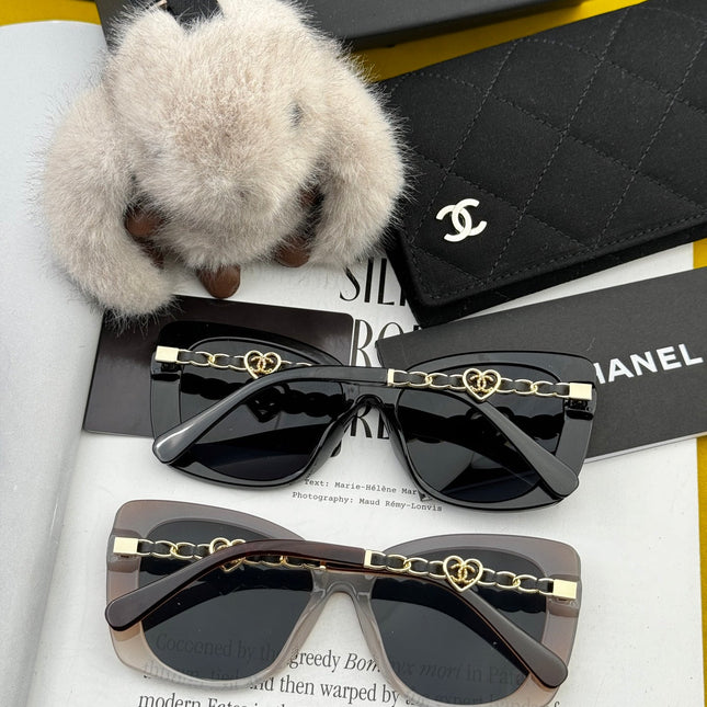 SQUARE SUNGLASSES CH25801 IN ACETATE HEART CHAIN METAL