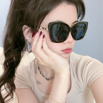 SQUARE SUNGLASSES CH25801 IN ACETATE HEART CHAIN METAL