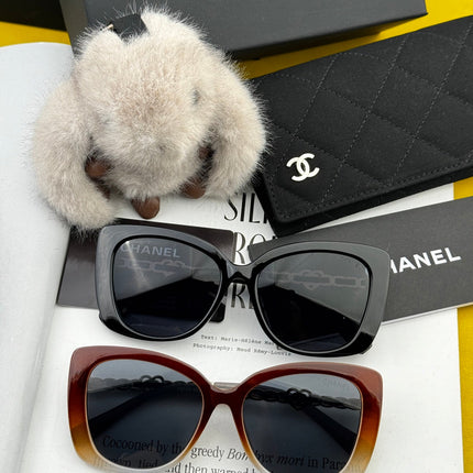 SQUARE SUNGLASSES CH25801 IN ACETATE HEART CHAIN METAL