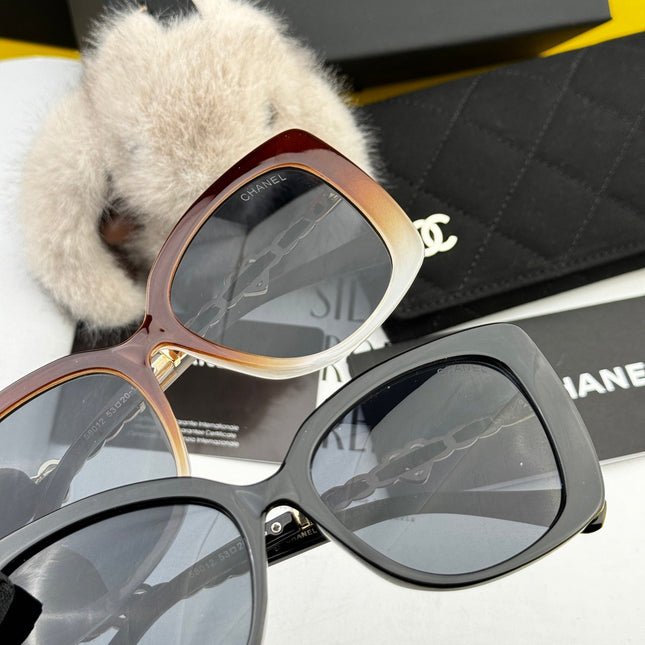 SQUARE SUNGLASSES CH25801 IN ACETATE HEART CHAIN METAL