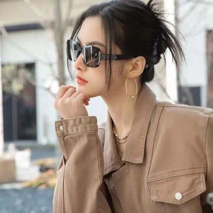 MONTAIGNE SUNGLASS CD5771 IN BLACK ACETATE