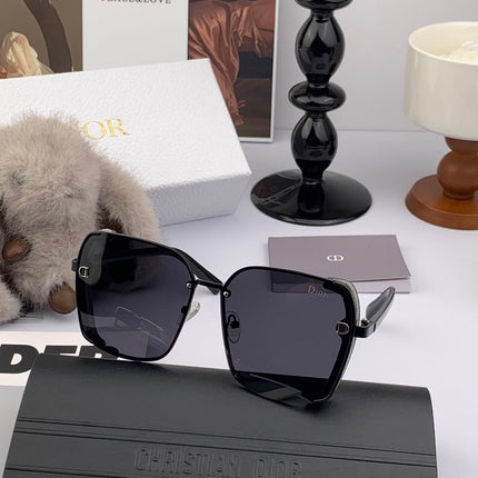 MONTAIGNE SUNGLASS CD9357 IN ACETATE