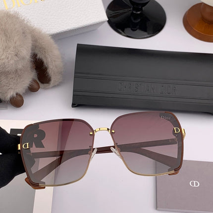 MONTAIGNE SUNGLASS CD9357 IN ACETATE