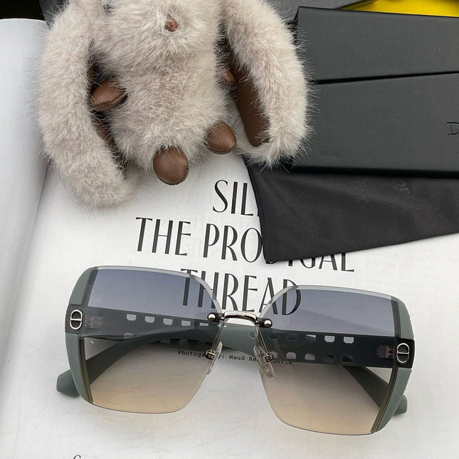 MONTAIGNE SQUARE SUNGLASS CD5296 IN ACETATE