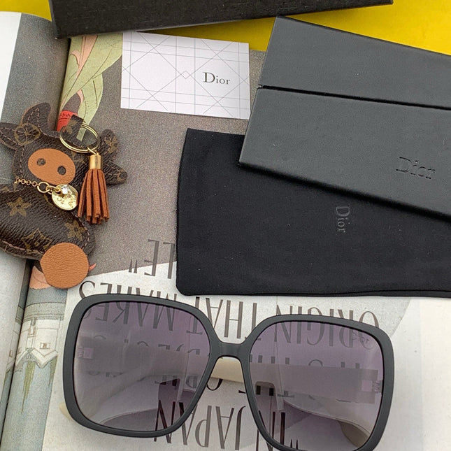 MONTAIGNE SQUARE SUNGLASS D7277 IN ACETATE