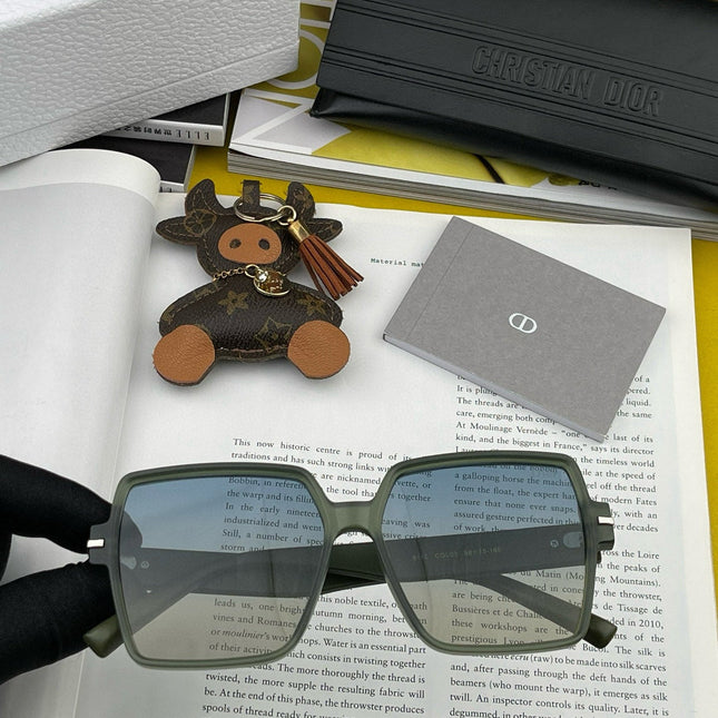 MONTAIGNE SQUARE SUNGLASS CD4780 IN ACETATE