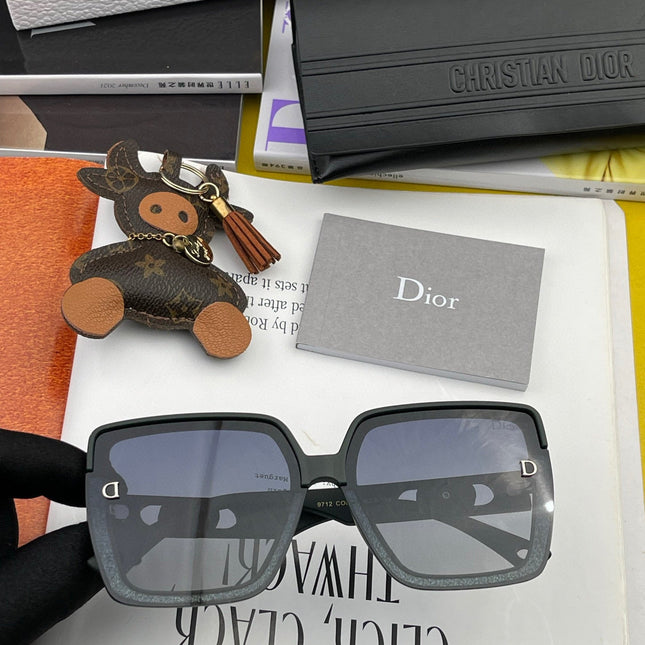 MONTAIGNE SQUARE SUNGLASS CD7129 IN ACETATE