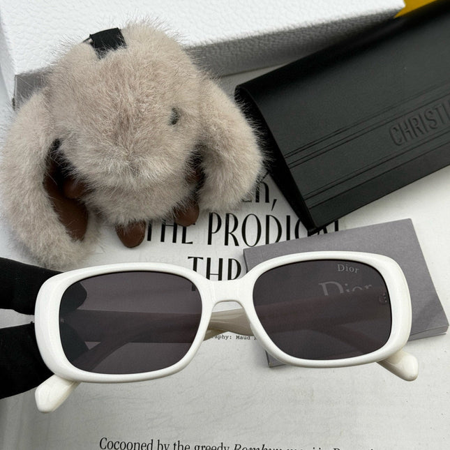 MONTAIGNE SUNGLASS D8106 IN ACETATE