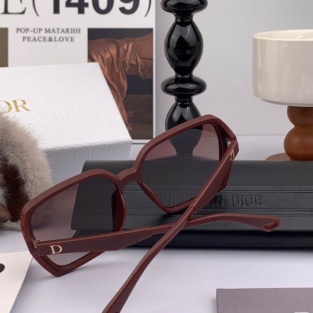 MONTAIGNE SUNGLASS D7732 IN BROWN ACETATE