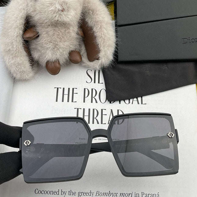 MONTAIGNE SUNGLASS CD9781 IN ACETATE