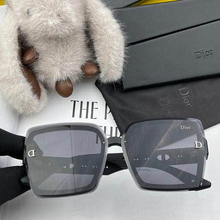 MONTAIGNE SUNGLASS CD2590 IN ACETATE