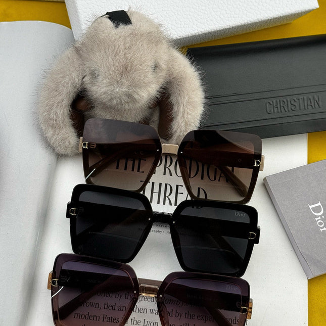 MONTAIGNE SUNGLASS CD6251 IN ACETATE