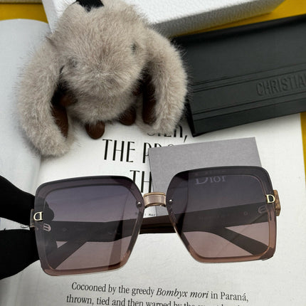 MONTAIGNE SUNGLASS CD6251 IN ACETATE