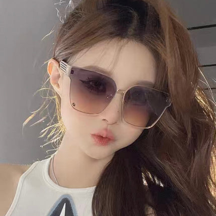 MONTAIGNE SUNGLASS CD7190 IN ACETATE