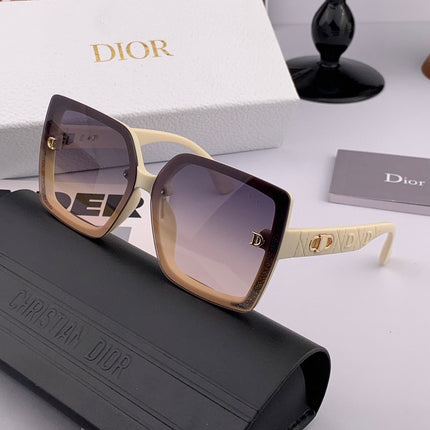 MONTAIGNE SUNGLASS D2302 IN ACETATE EMBOSSED LOGO