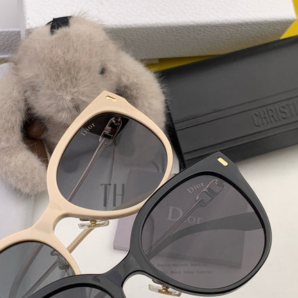 MONTAIGNE SUNGLASS CD3752 IN ACETATE