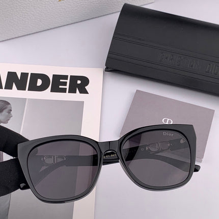 MONTAIGNE SUNGLASS CD67711 IN ACETATE