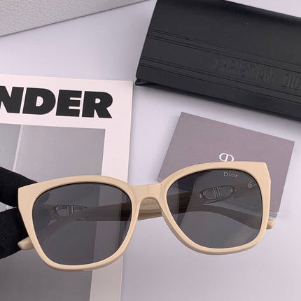 MONTAIGNE SUNGLASS CD67711 IN ACETATE