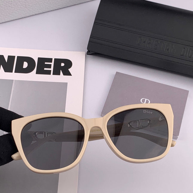 MONTAIGNE SUNGLASS CD67711 IN ACETATE