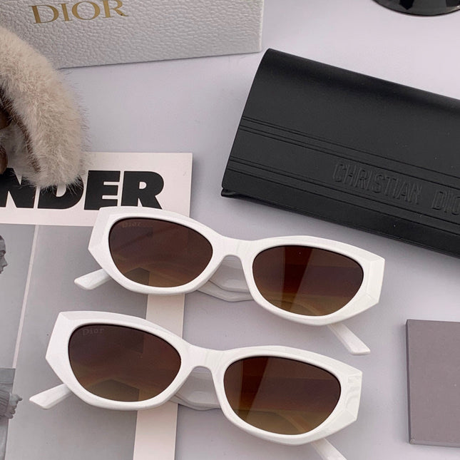 MONTAIGNE SUNGLASS D8620 IN WHITE ACETATE BROWN LENSES