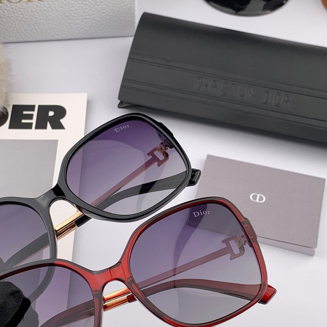 MONTAIGNE SUNGLASS D8266 IN METAL