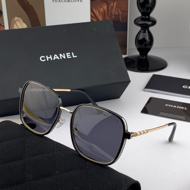 SQUARE SUNGLASSES CH0826 IN METAL