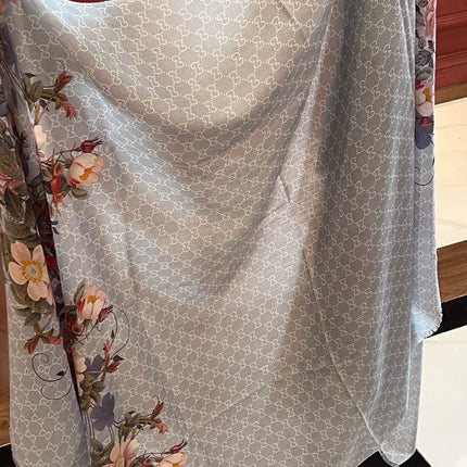 GUCCI 25S SCARF 200 IN CASHMERE 733884