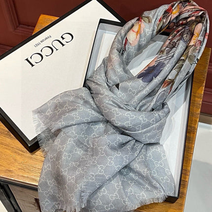 GUCCI 25S SCARF 200 IN CASHMERE 733884