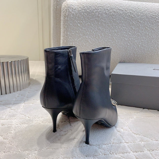 POINTED-TOE HIGH HEEL BOOTS IN BLACK SMOOTH LAMBSKIN