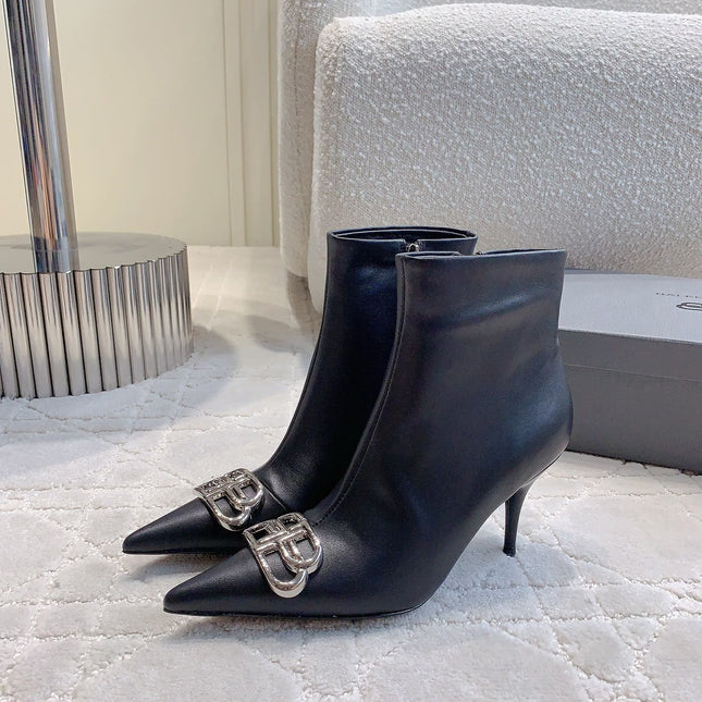 POINTED-TOE HIGH HEEL BOOTS IN BLACK SMOOTH LAMBSKIN