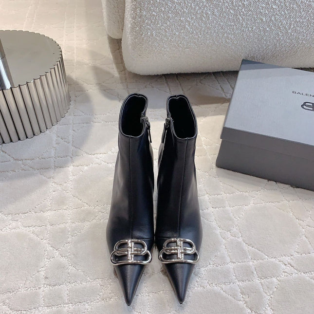 POINTED-TOE HIGH HEEL BOOTS IN BLACK SMOOTH LAMBSKIN