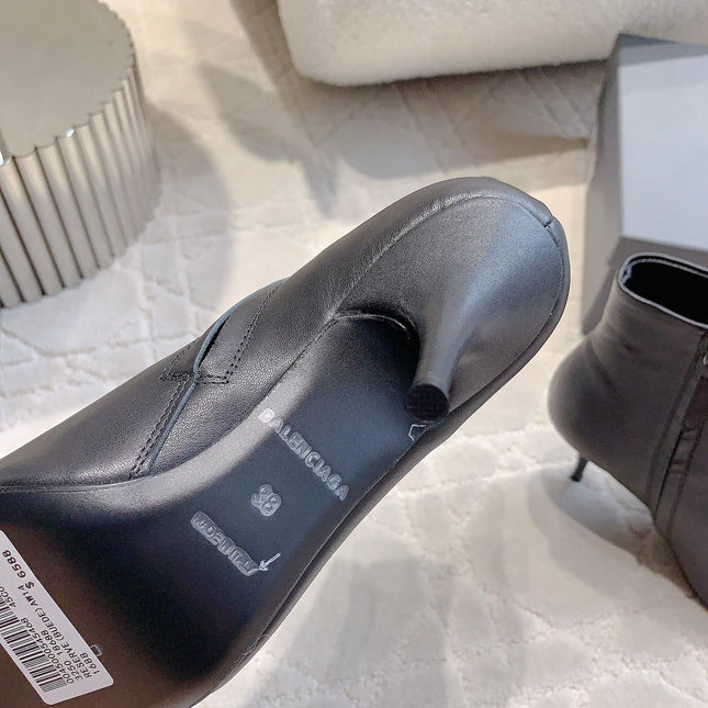 POINTED-TOE HIGH HEEL BOOTS IN BLACK SMOOTH LAMBSKIN