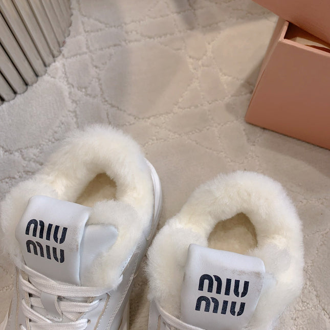 THICK SOLE SNEAKERS IN CHROME GRAY LAMBSKIN WITH RABBIT FUR LINING