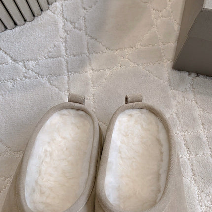 ALASKA SLIPPER IN BEIGE SUEDE