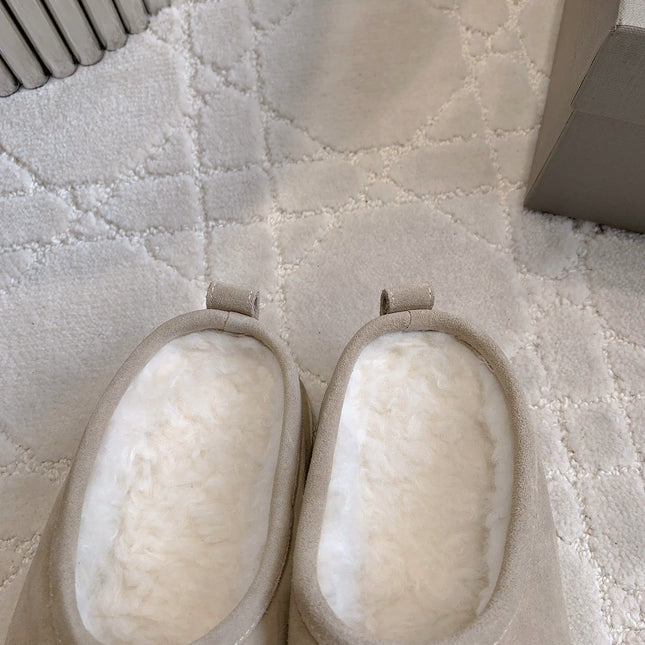 ALASKA SLIPPER IN BEIGE SUEDE