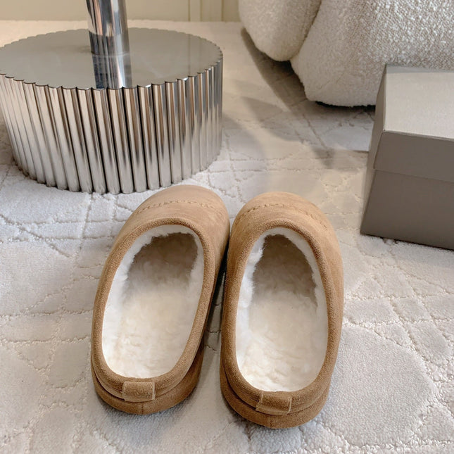 ALASKA SLIPPER IN CAMEL BROWN SUEDE