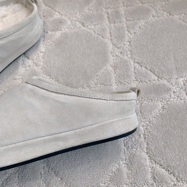 ALASKA SLIPPER IN WHITE SUEDE
