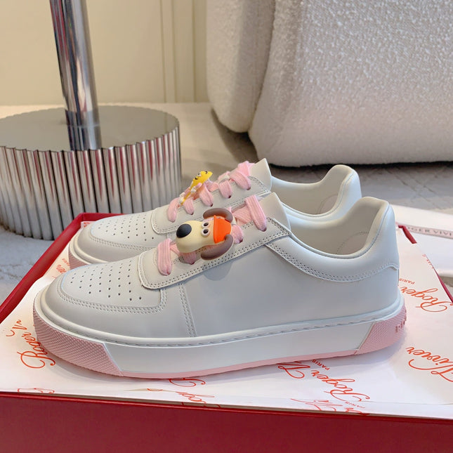 VIV' SKATE WHITE LEATHER SNEAKERS WITH PINK LACES AND CARTOON CHARMS