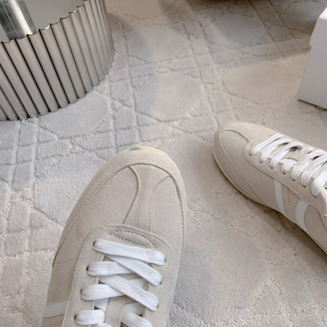 CELINE 25S JOGGER LOW LACE UP SNEAKER IN LIGHT GRAY CALFSKIN AND SUEDE