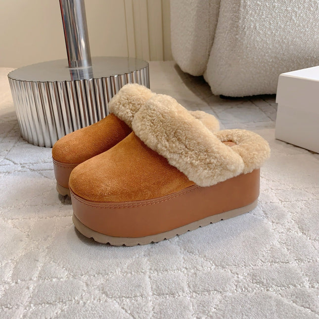 CELINE 25S DANA WEDGE MULE 70MM IN BURNT ORANGE SUEDE CALFSKIN AND SHEARLING