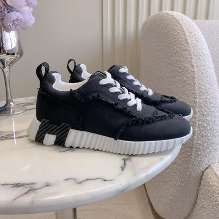 HM SNEAKER LOW SPORTS IN BLACK MESH