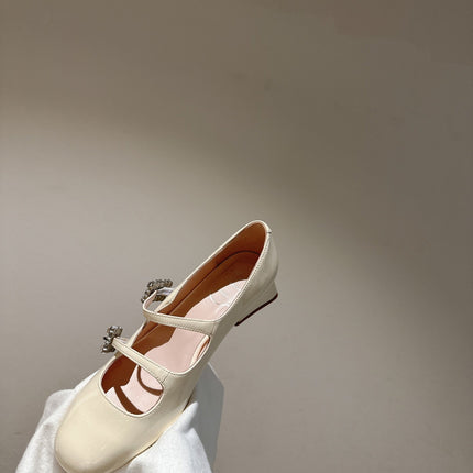 MINI TRES VIVIER STRASS BUCKLE BABIES BALLERINAS IN OFF WHITE PATENT CALFSKIN