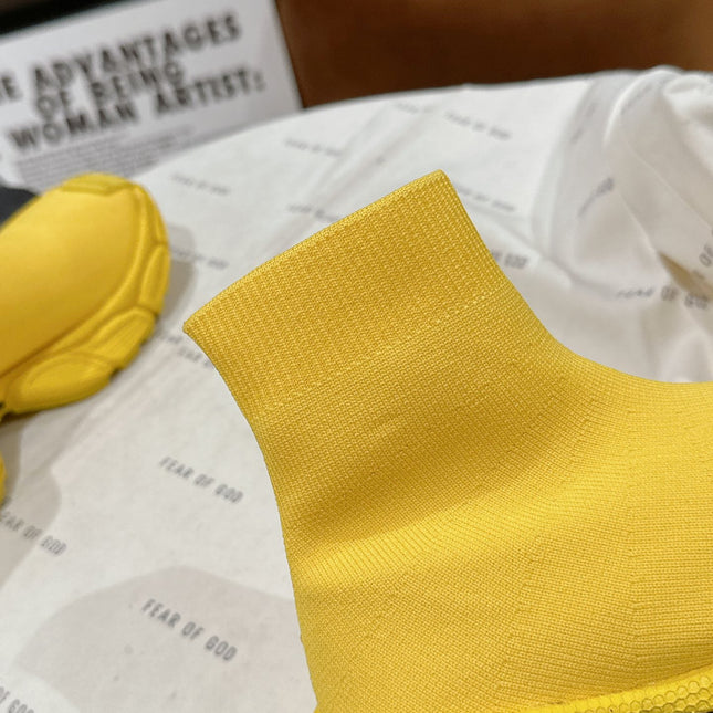 BALENCIAGA 25S SPEED TRAINER SNEAKERS 55 MM IN YELLOW AND BLACK KNIT