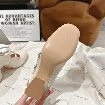 TRÈS VIVIER MARY JANE DOUBLE-STRAP PUMPS IN OFF WHITE PATENT CALFSKIN