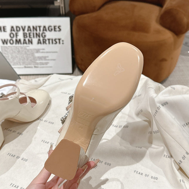 TRÈS VIVIER MARY JANE DOUBLE-STRAP PUMPS IN OFF WHITE PATENT CALFSKIN