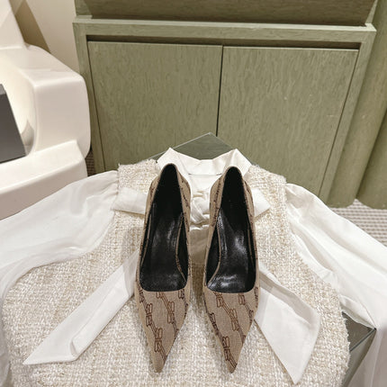 POINTED HIGH PUMPS IN BEIGE MONOGRAM JACQUARD FABRIC