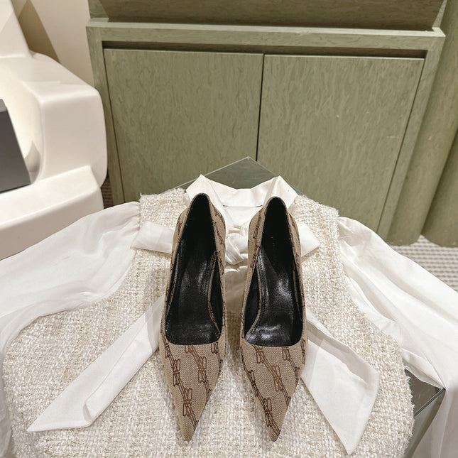 POINTED HIGH PUMPS IN BEIGE MONOGRAM JACQUARD FABRIC